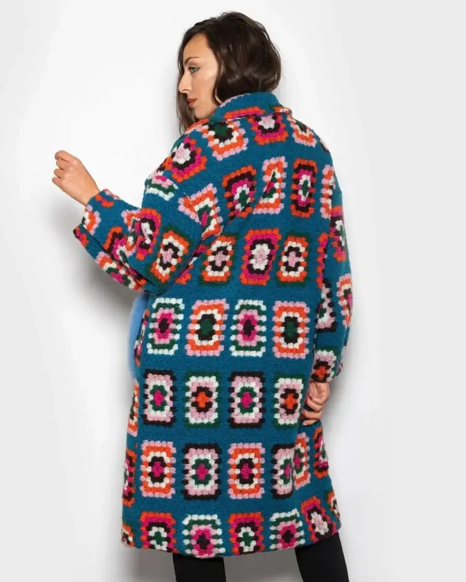 Coat With Fox pockets Light blue crochet pattern