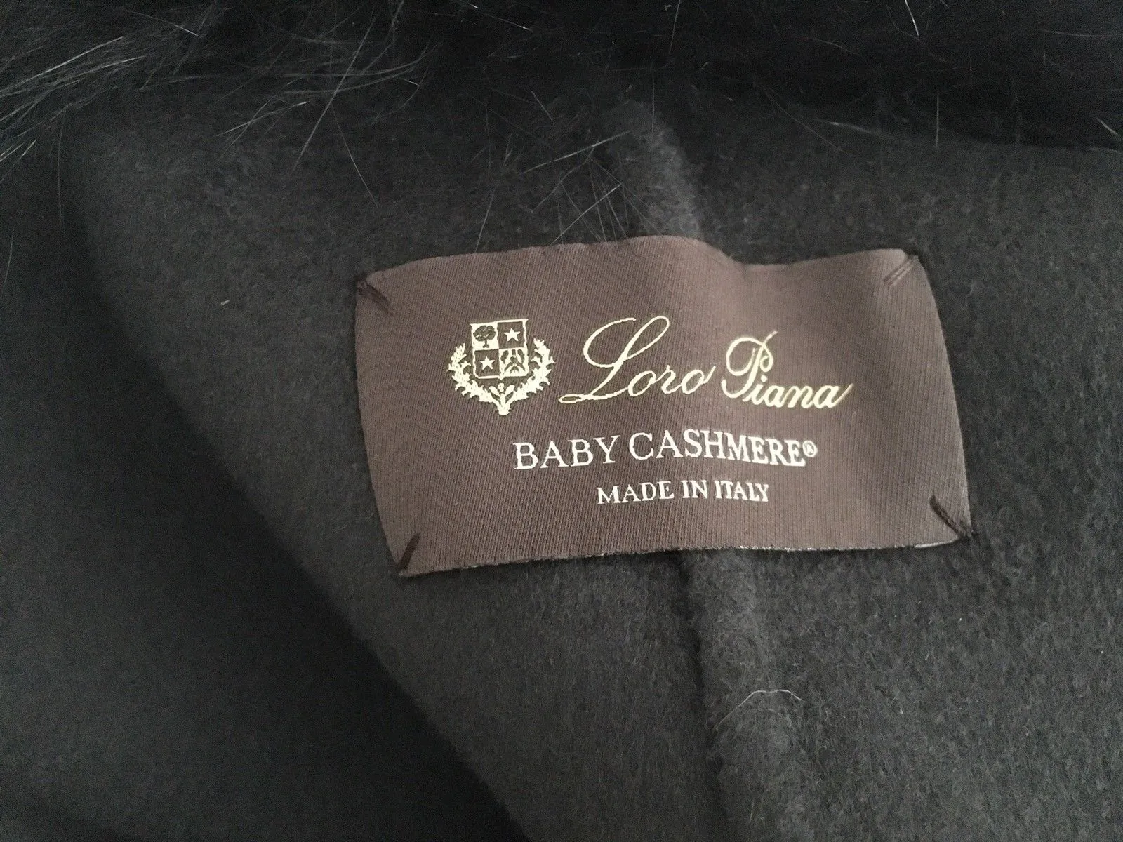 Loro Piana Baby Cashmere Double Cashmere Fox Fur Collar I 42 UK 10 US 6 Ladies