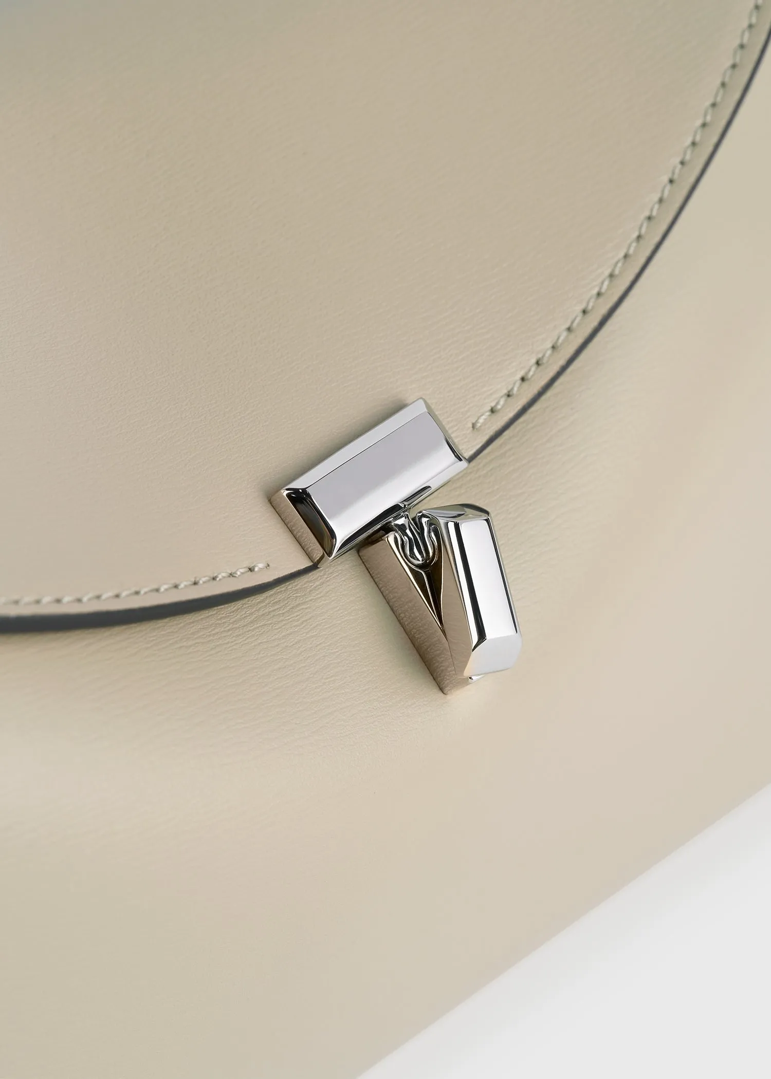 T-Lock clutch fawn
